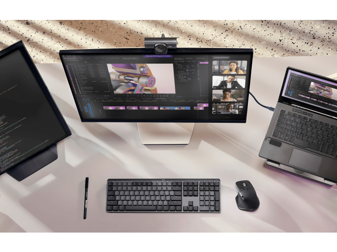 Logitech Master Series MX Brio 4K Ultra HD USB-C Collaboration and Streaming Webcam with Dual Mics - Pale Gray