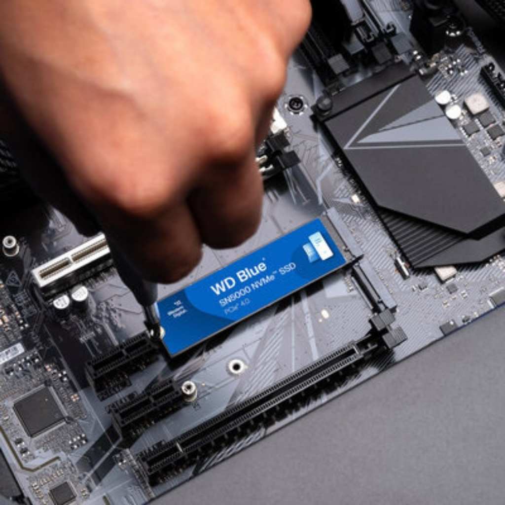 WD Blue SN5000 1TB NVMe SSD PCIe Gen4 5150MB/s Read High Endurance