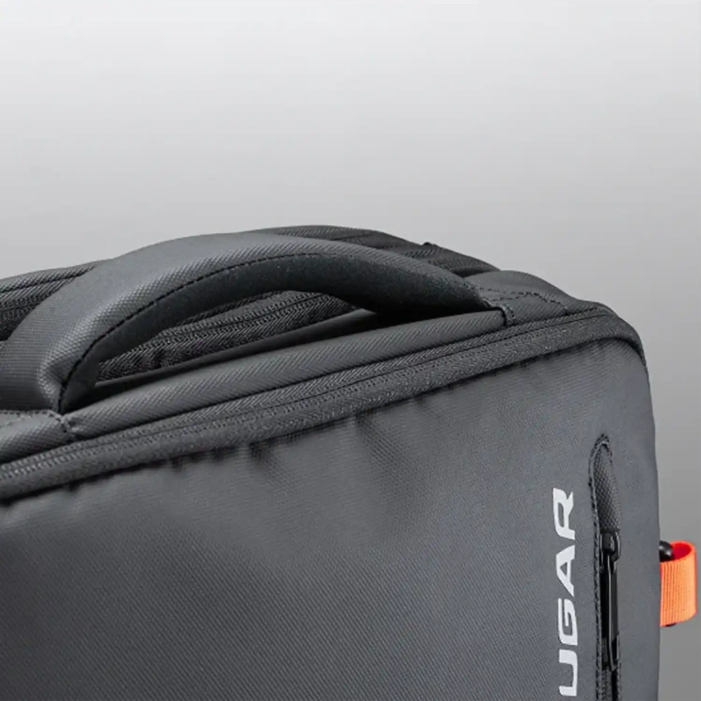 COUGAR VANGUARD laptop backpack close-up showing padded comfort grip handle and durable construction-tpstech.in