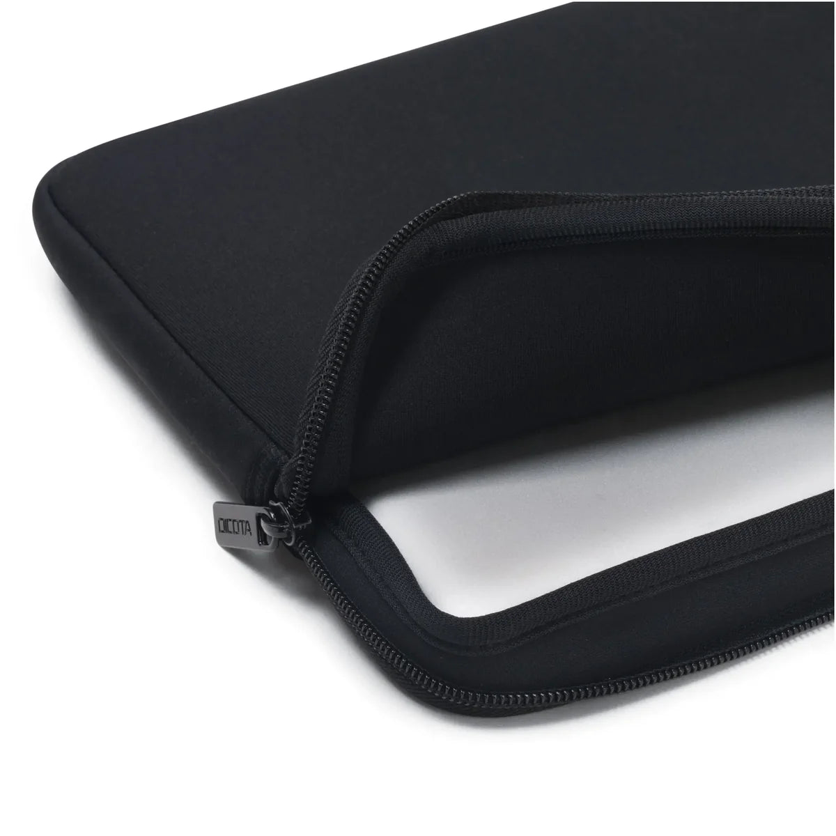 DICOTA Perfect Skin 10-11.6 Inch Laptop Sleeve Zipper Pull and Protective Lip Close Up -tpstech.in