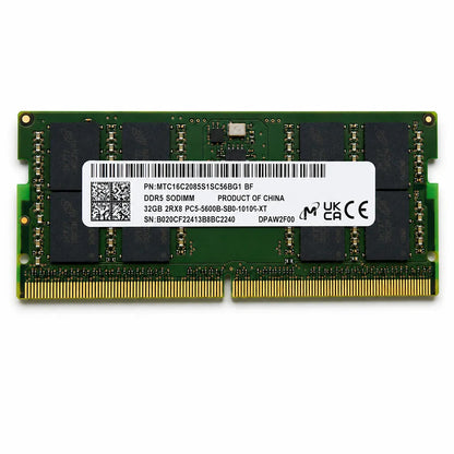 Micron MTC16C2085S1SC56BG1 32GB DDR5 5600MHz 2Rx8 PC5-5600B SODIMM laptop memory module front view.