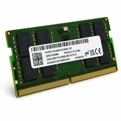 Angled view of Micron MTC16C2085S1SC56BG1 32GB DDR5 5600MHz PC5-5600B 2Rx8 SODIMM laptop RAM.