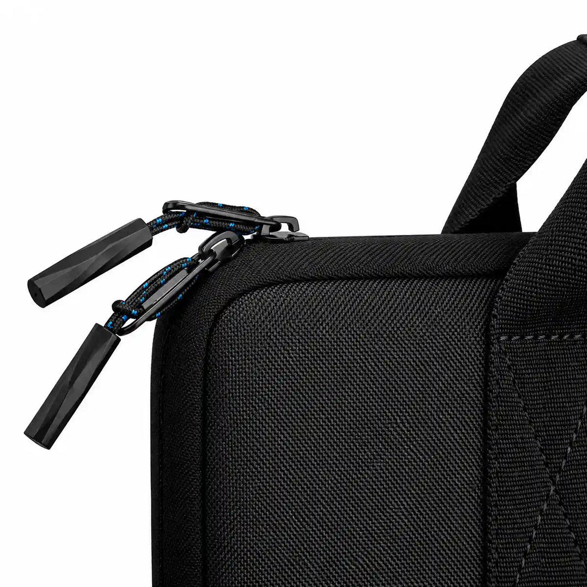 Close-Up of Sturdy Zippers and Fabric Stitching on Dell CV5623 Laptop Sleeve -tpstech.in